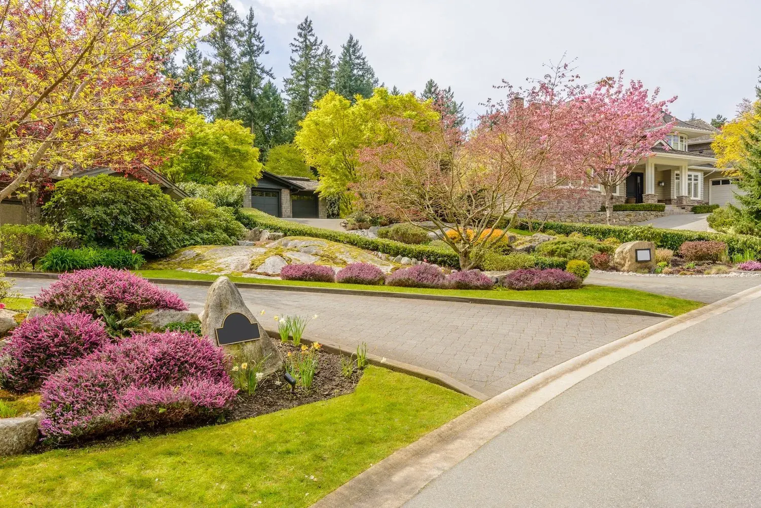 Seasonal Landscaping: Maintenance Schedule for Gardens in Pierce County