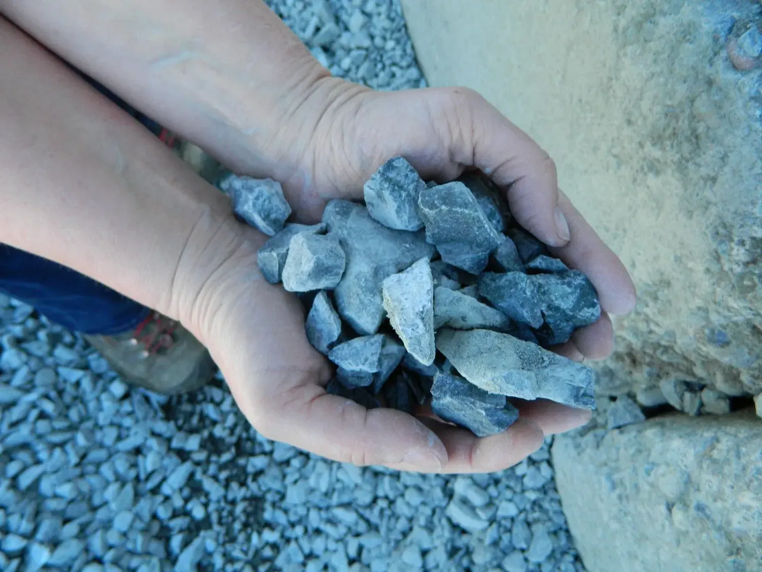 Blue 1 1/4" Clean Crushed landscape material